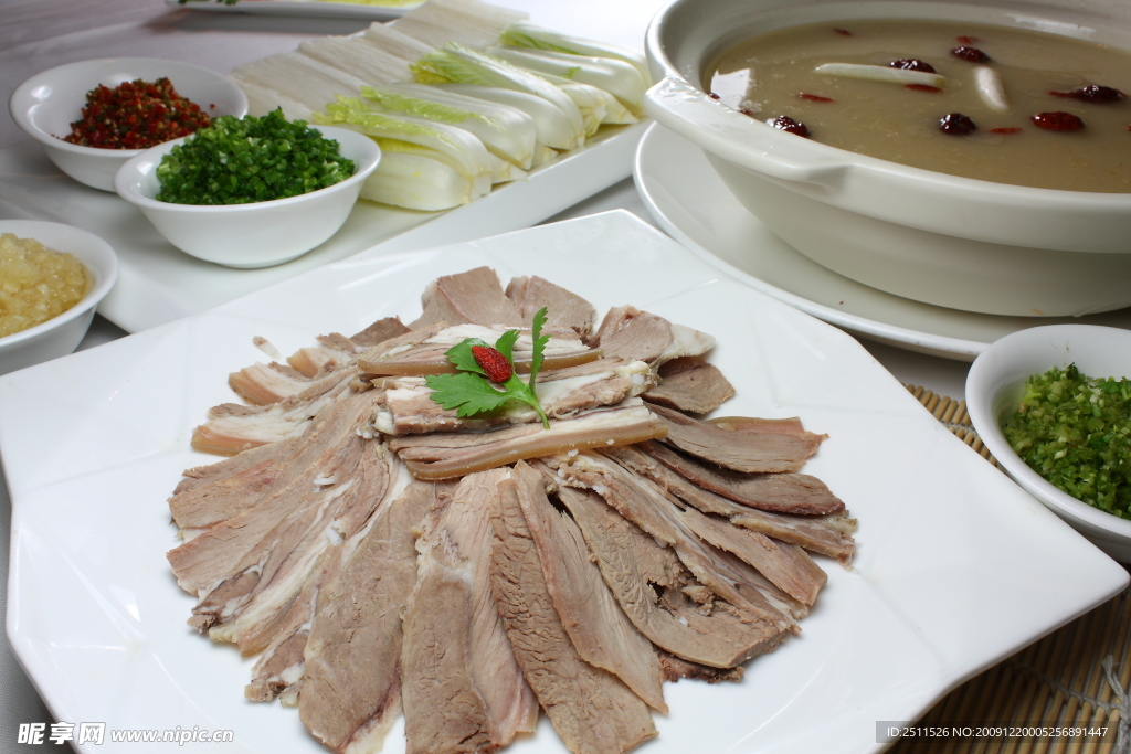 秘制羊肉汤锅