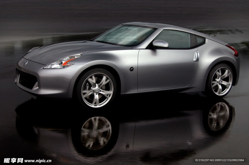 尼桑 370Z