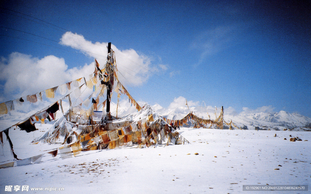 珠峰 珠穆朗玛峰 第一高峰 经幡 藏族风景 雪地 高山雪地 巾幡