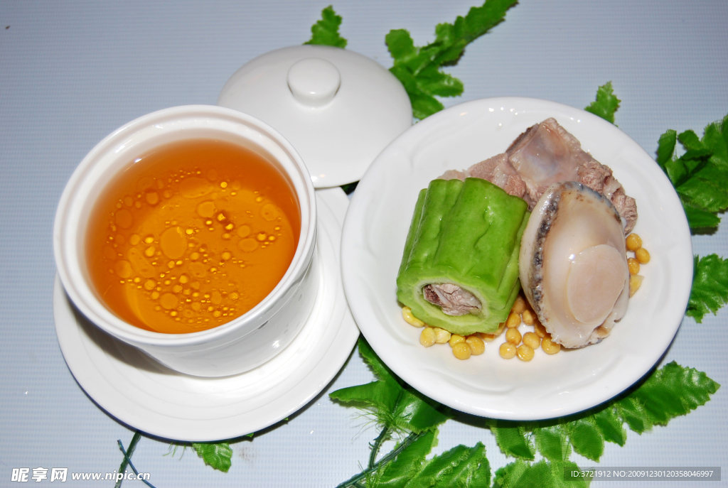 黄豆排骨炖鲜鲍