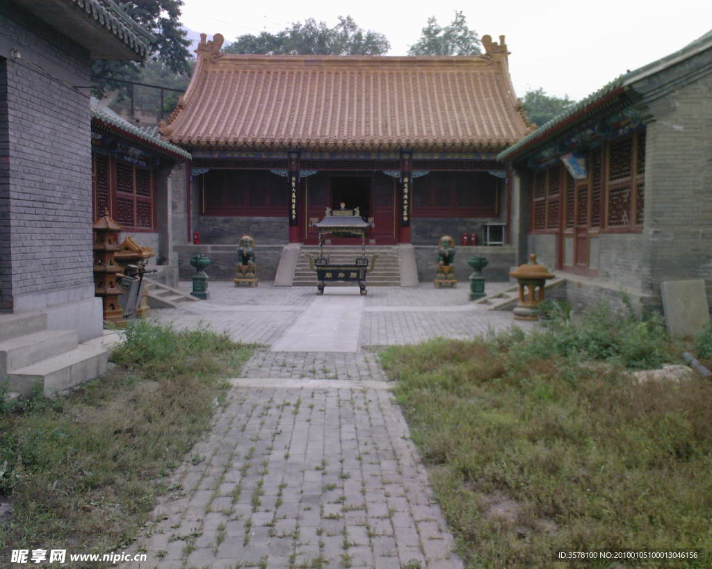 北京市门头沟区龙泉镇琉璃渠村