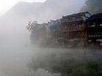 雾锁凤凰