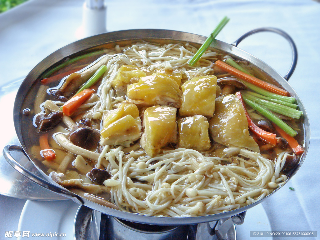 锅仔咸鸡浸鲜