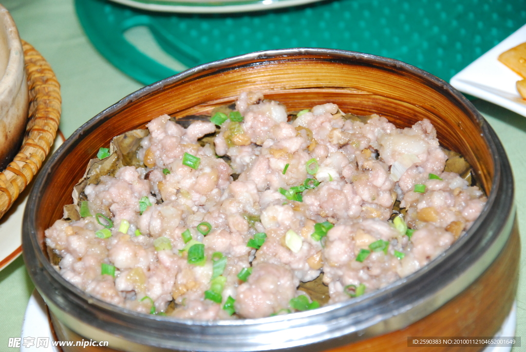 笼仔蒸肉丸