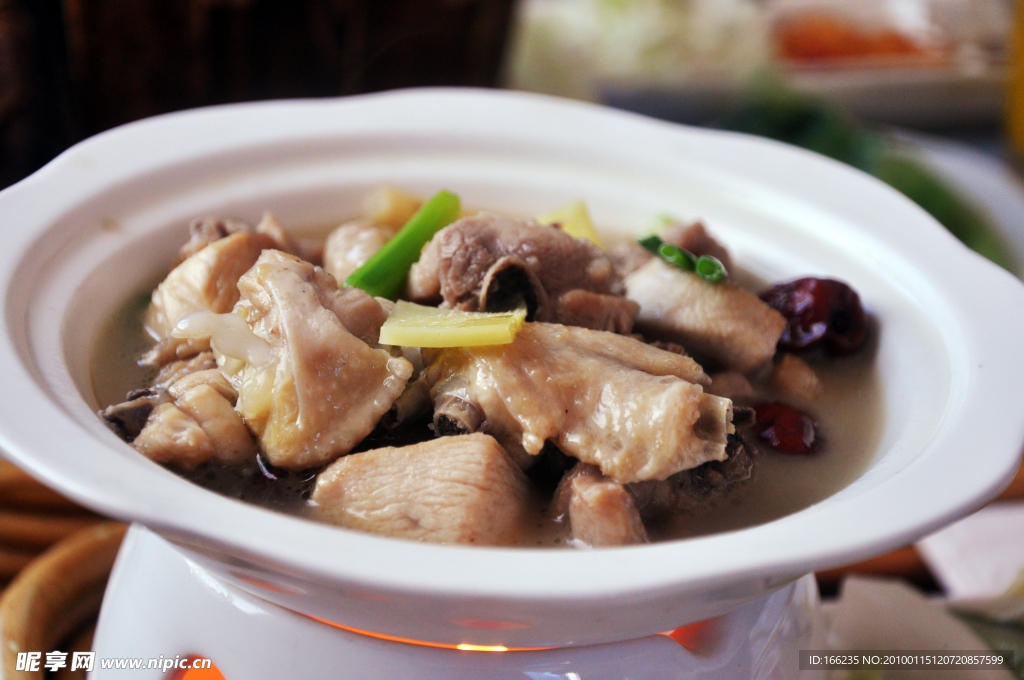 党参鸡肉煲