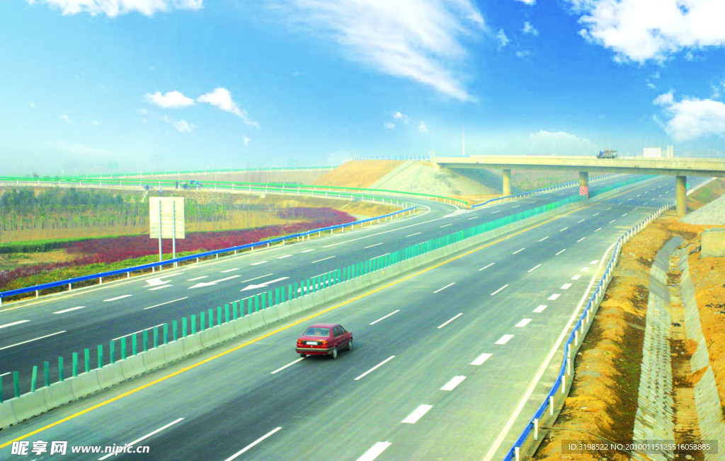 建成通车的新阳高速公路