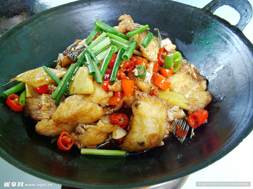 锅仔家乡煎鲩鱼