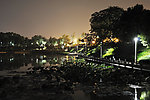 夜晚的天井湖