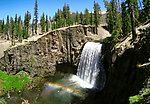 六角柱国家公园的瀑布和彩虹