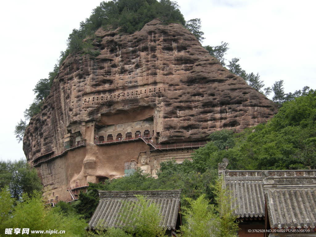 天水麦积山