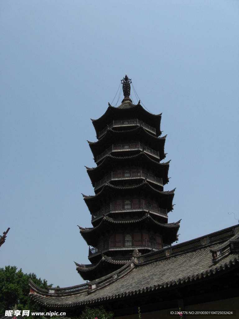 寺院宝塔