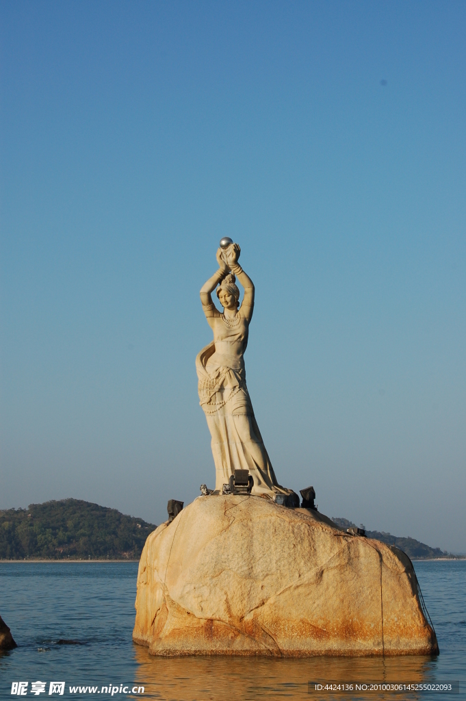 渔女雕塑 1