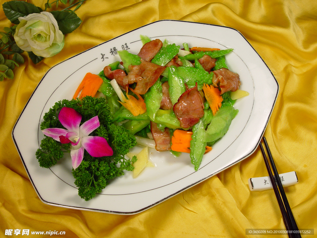 苦瓜烩肉片