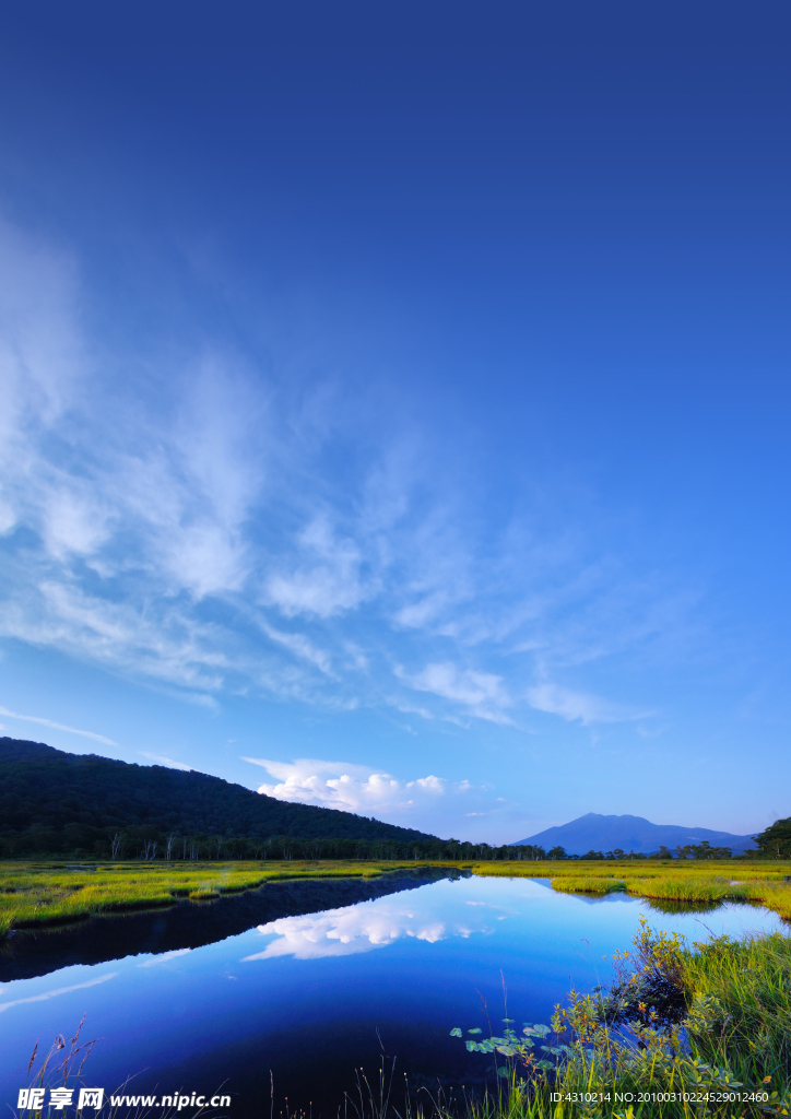 青山绿水碧蓝天空