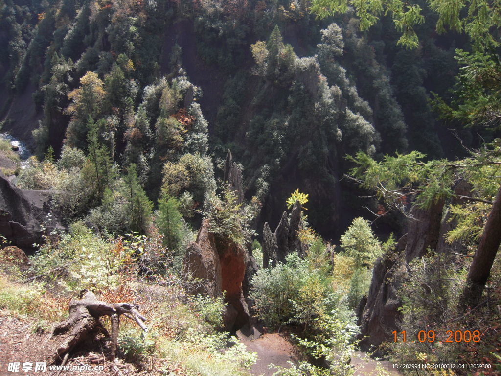 山 涧