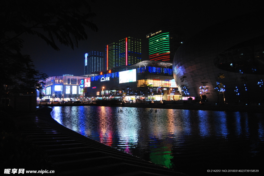 商场夜景