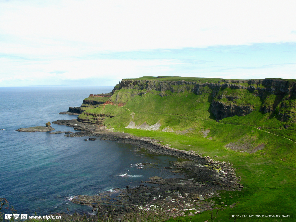 山水风景 田园风光 风景名胜 建筑景观 自然风景 旅游印记 北爱尔兰 海边 陡峭 崖壁