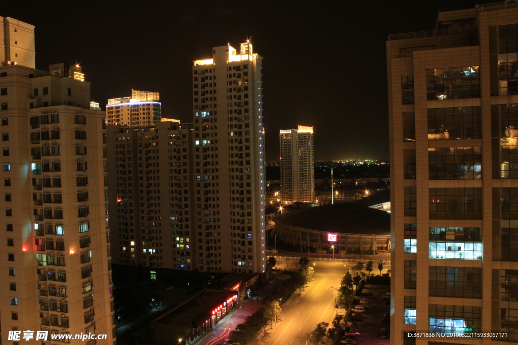 小区夜景