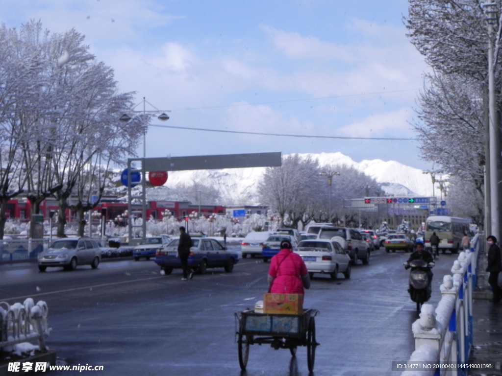 拉萨2010雪景