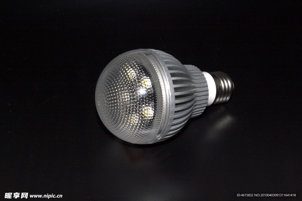 LED球型灯泡 5W