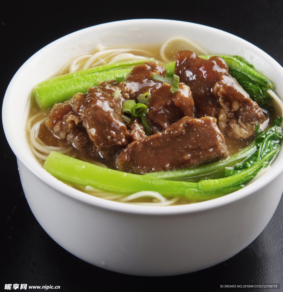 牛腩什蔬面