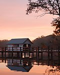 湖上小屋