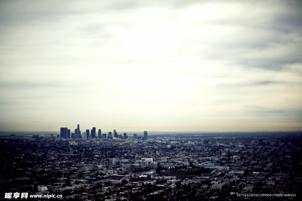 格里菲斯天文台上俯瞰 好莱坞 洛杉矶市中心 闹市区 天际线
