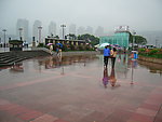 雨中的朝天门广场