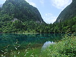九寨沟的山和水