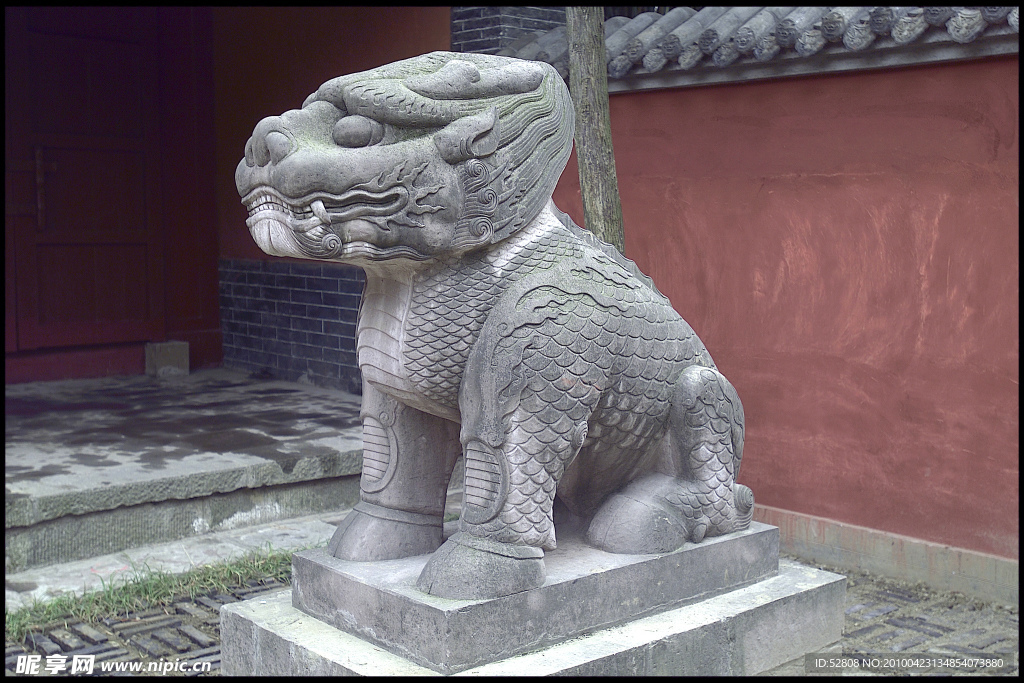 建築 石樓 石獅子 石牌 銅鈴