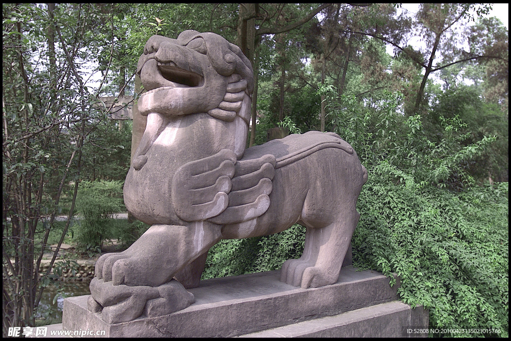 建築 石樓 石獅子 石牌 銅鈴