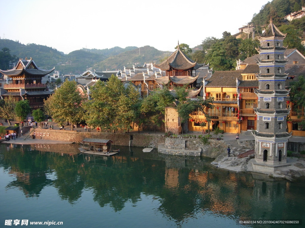 凤凰古城