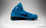 Nike蓝色经典运动鞋