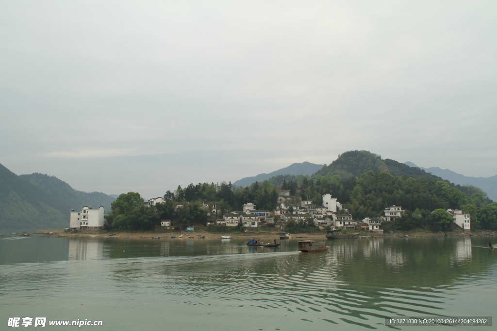 新安江山水