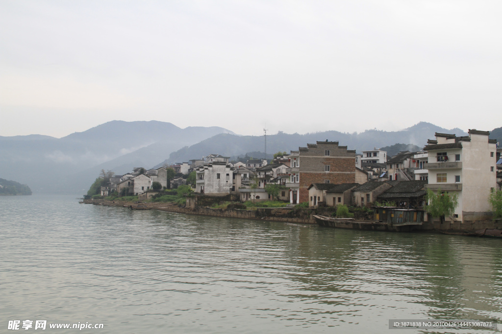 新安江山水