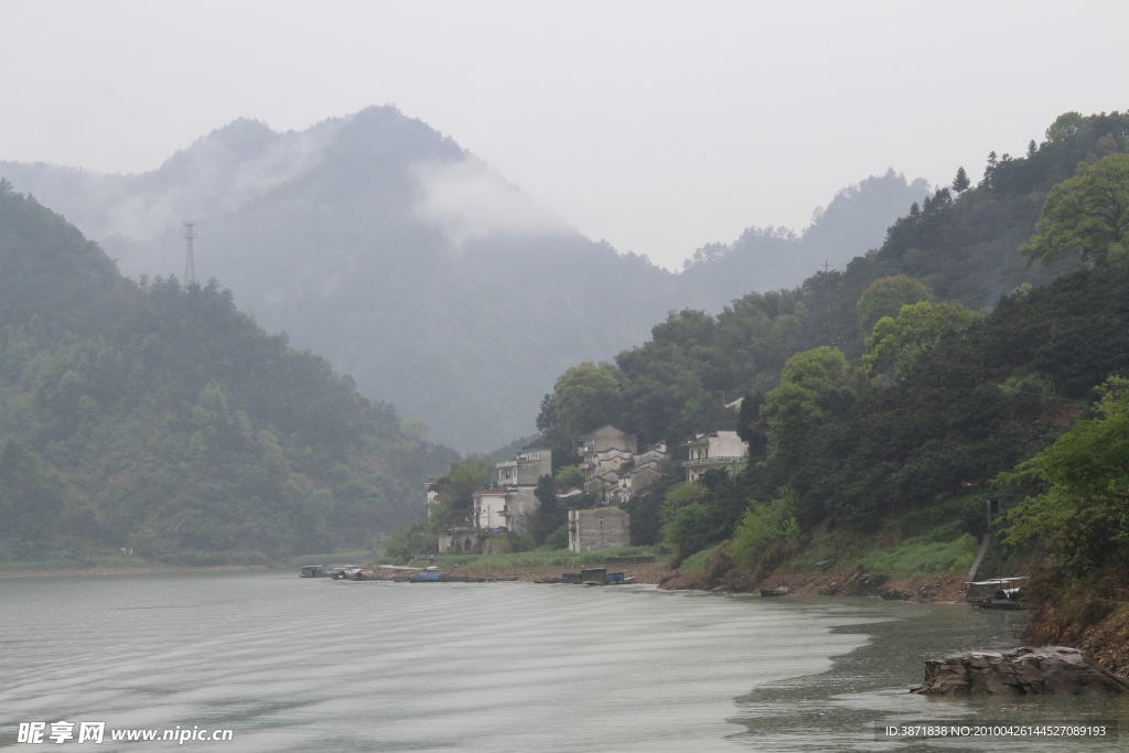 新安江山水