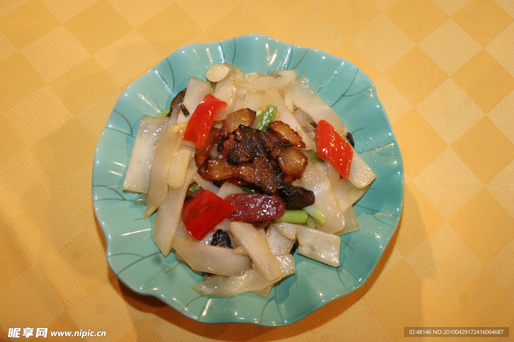 尖椒萝卜炒腊味