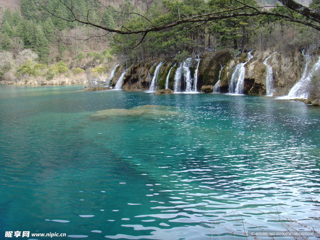 四川九寨沟水湖