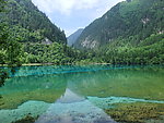 九寨沟的山和水