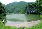 八仙洞天池