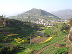 山间农村景色