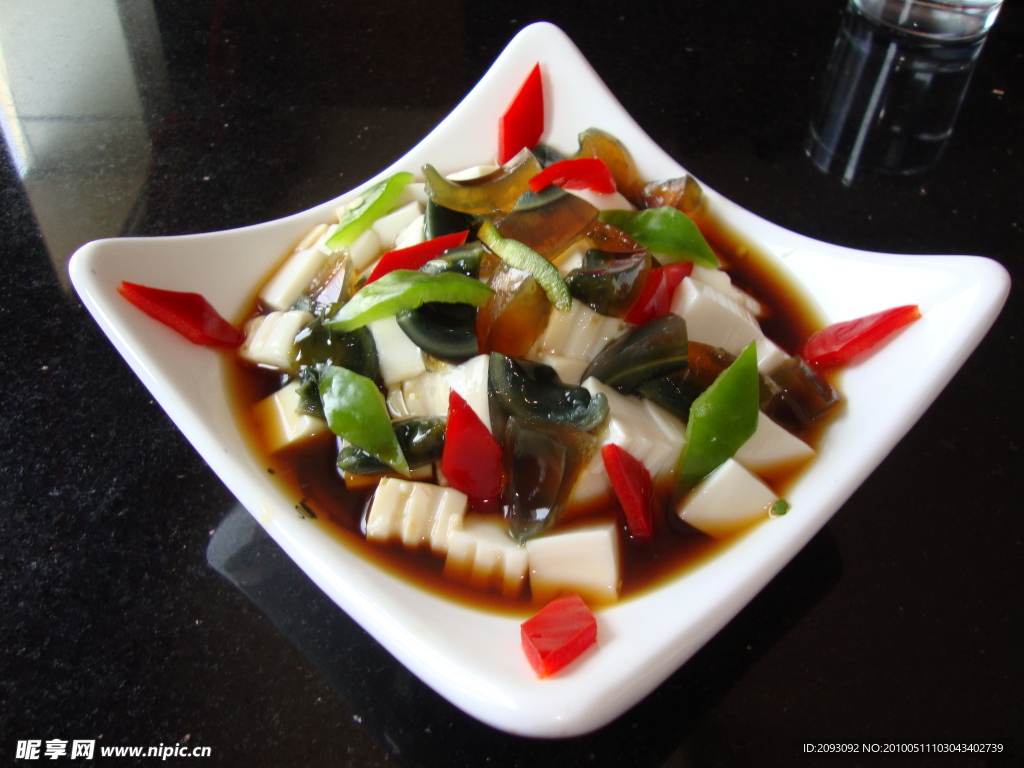 皮蛋豆腐