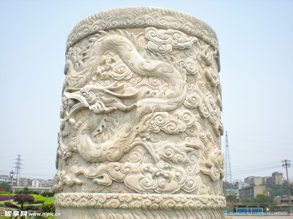龙石柱