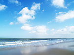 海滨 海滩 蓝天 白云 大海 波浪 意境