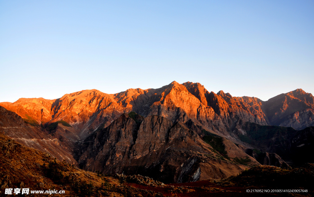 日照金山