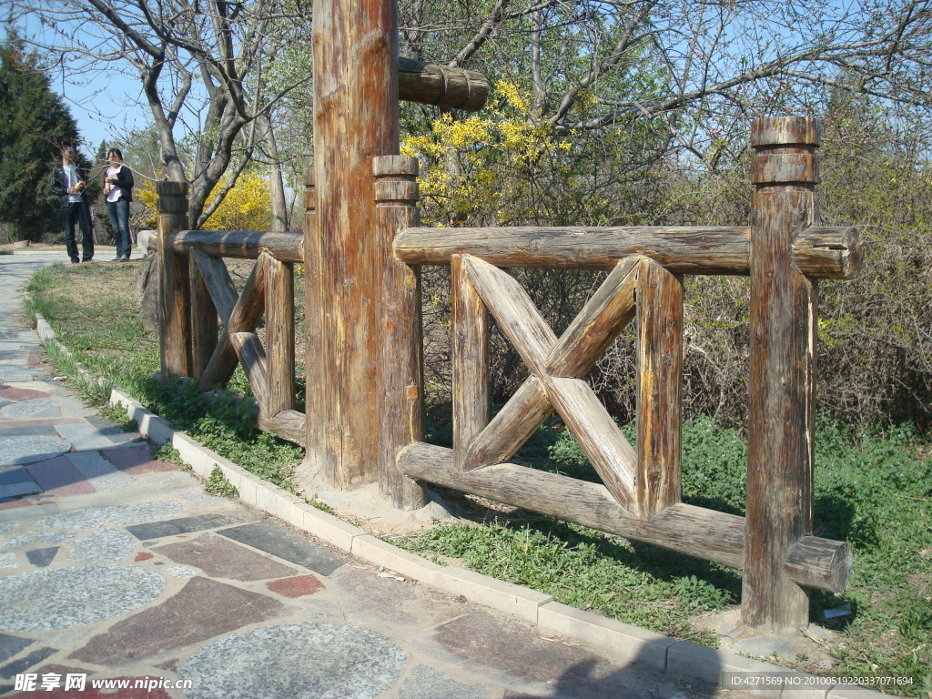 木头栏杆