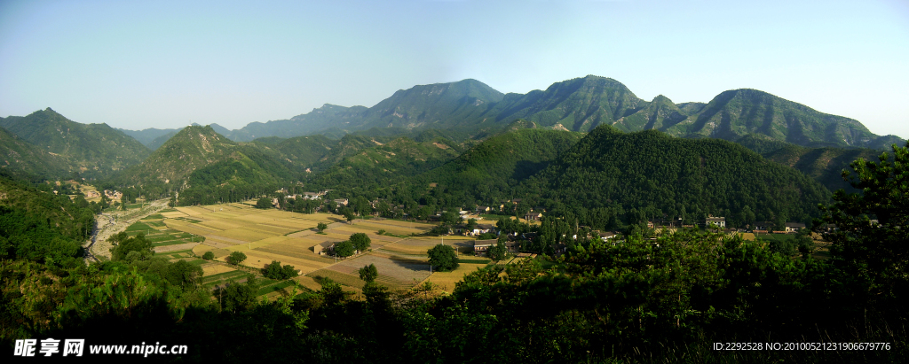 鸟瞰乡村