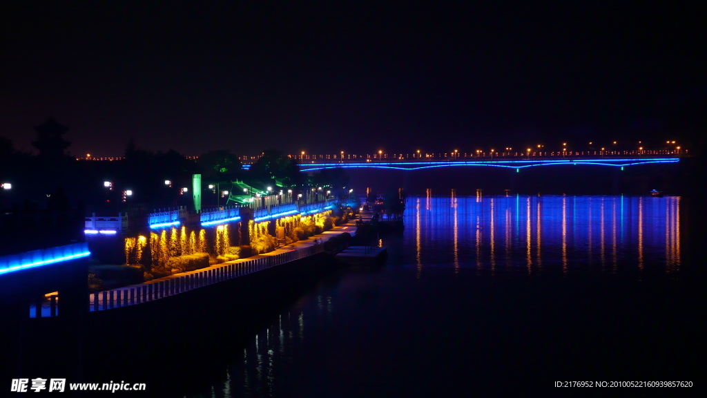 嘉陵江夜景