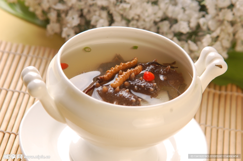 虫草炖辽参