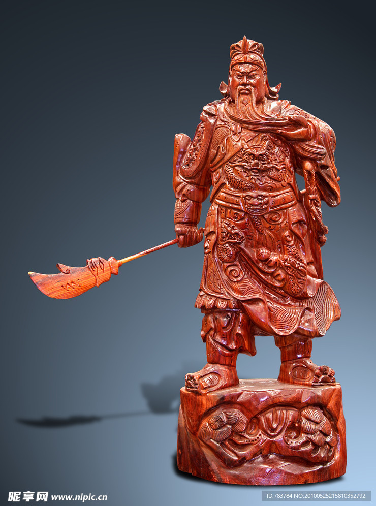 关羽木雕像